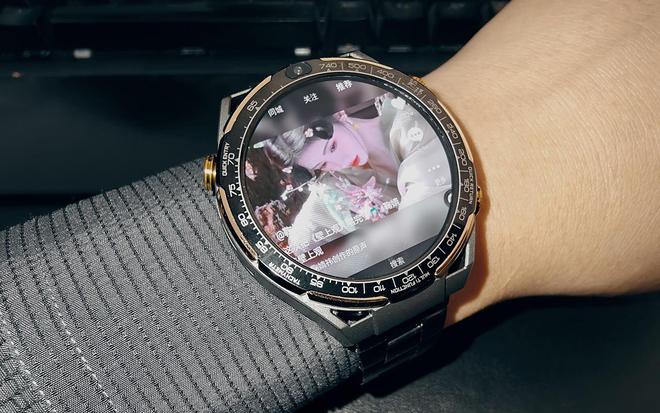 八核芯脏+128G储存！览邦Watch Ultra把手机戴手上游戏党喊真香(图9)