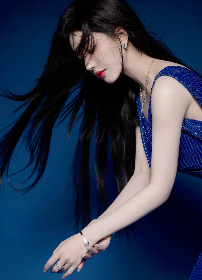 女被c扒衣服游戏 - 女被c扒衣服游戏下载手机版V(图1)