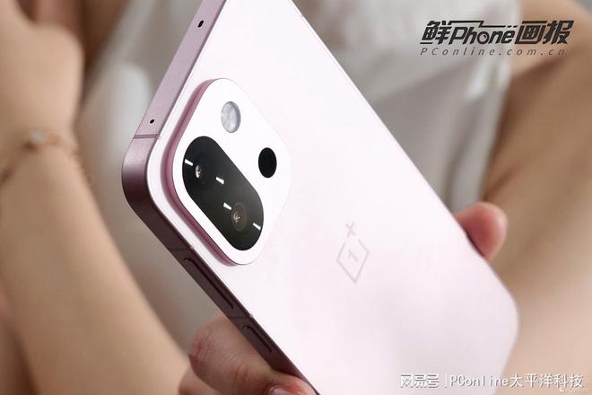 小屏旗舰一加 13T性能拉满游戏体验超丝滑！(图3)