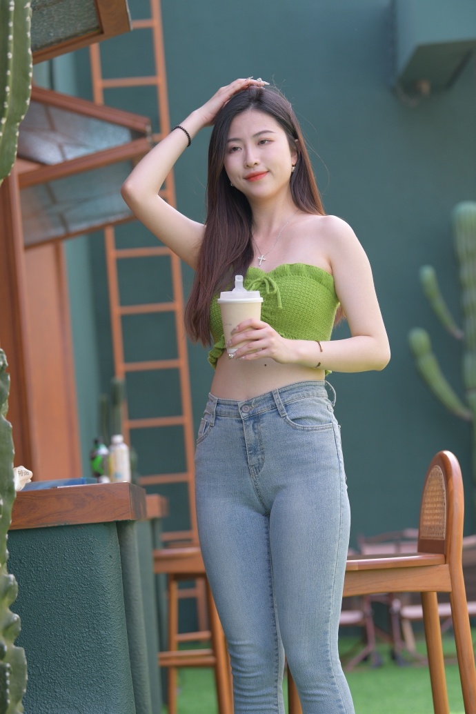 大欧派拔萝卜游戏苹果手机 - 大欧派拔萝卜游戏苹果手机下载安装版V(图1)