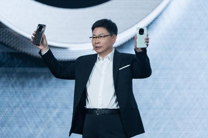 华为Mate70怎么样给出AI手机的新答案？(图2)